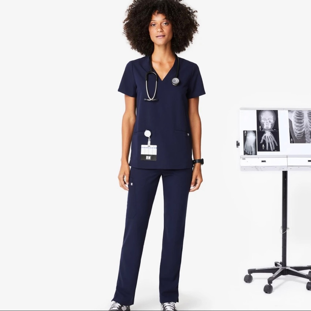 FIGS Navy Scrub Set